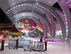 404 Flughafen Dubai.JPG